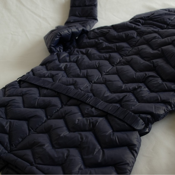 Armani Exchange winter jacket. - Picture 4 of 6